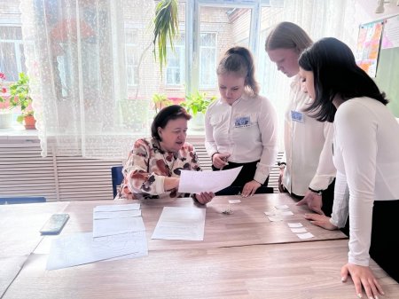 В ДЭБЦ прошёл конкурс «ЦветоЛаб» 2026